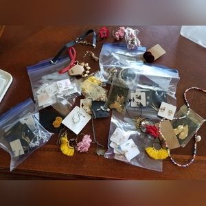 Bundle of jewlery